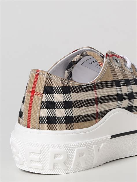 sneakers burberry donna saldi|Nuova collezione di sneakers da donna di Burberry su FARFETCH.